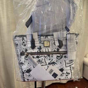 BRAND NEW!!!! Steamboat Willie Dooney & Burke